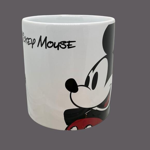 Disney Micky Mouse 20oz Ceramic Mug Cup Black White Red-NEW Coffee Tea Gift - Picture 3 of 3